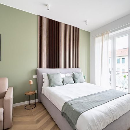 Milanofierapartments Colonna Bagian luar foto