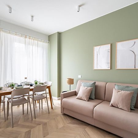 Milanofierapartments Colonna Bagian luar foto
