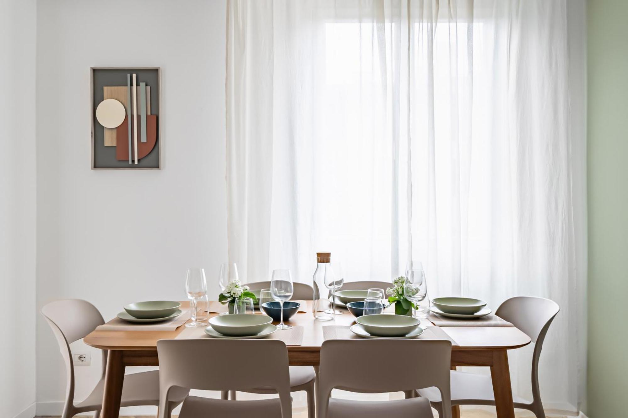 Milanofierapartments Colonna Bagian luar foto
